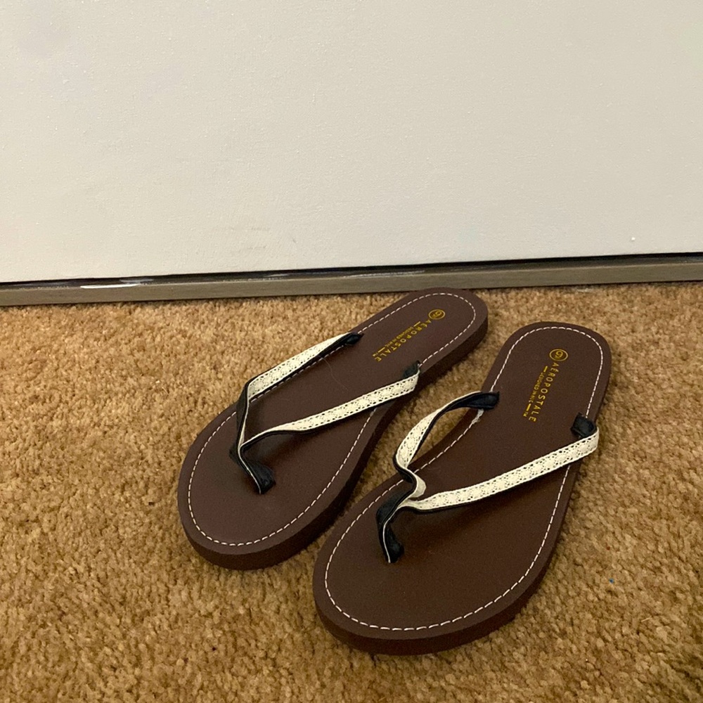 Aeropostale flip flops